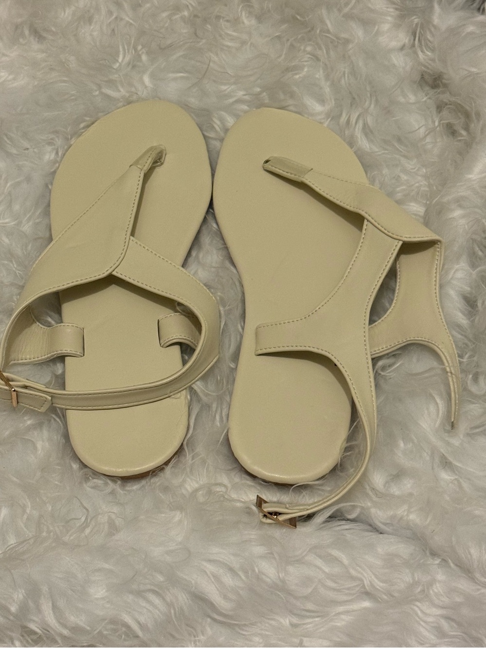 Women’s Cream Strappy Sandals - Minimalist Flat Thong Design